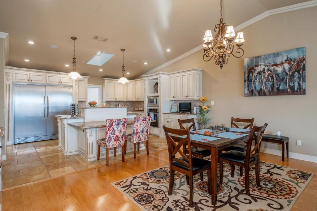 Views!! Luxury Condo W/Gourmet Kitchen, Breathtaking Views Lake Hamilton 外观 照片